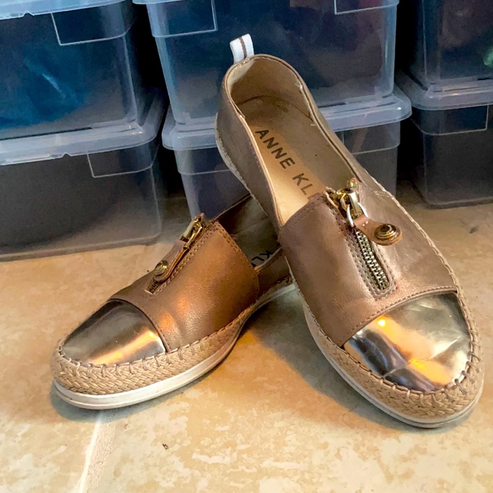 Women shoes Anne Klein size 6